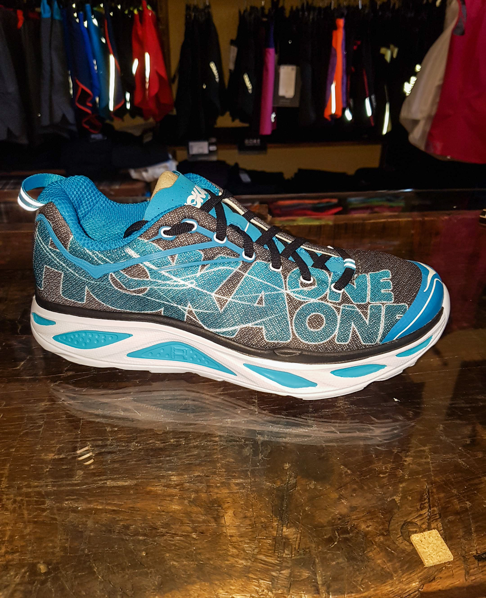 hoka in offerta