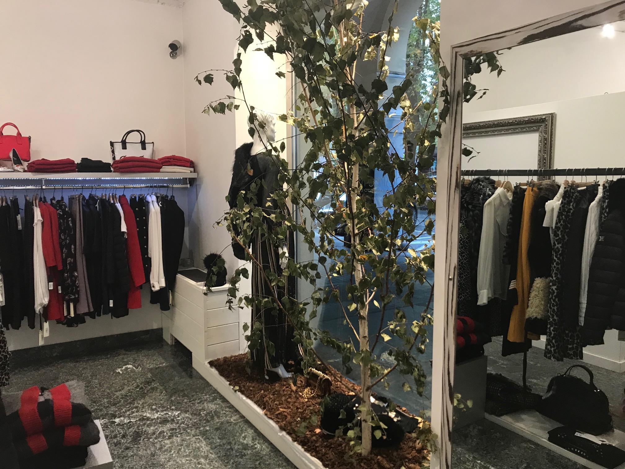 Desiree negozio abbigliamento deals