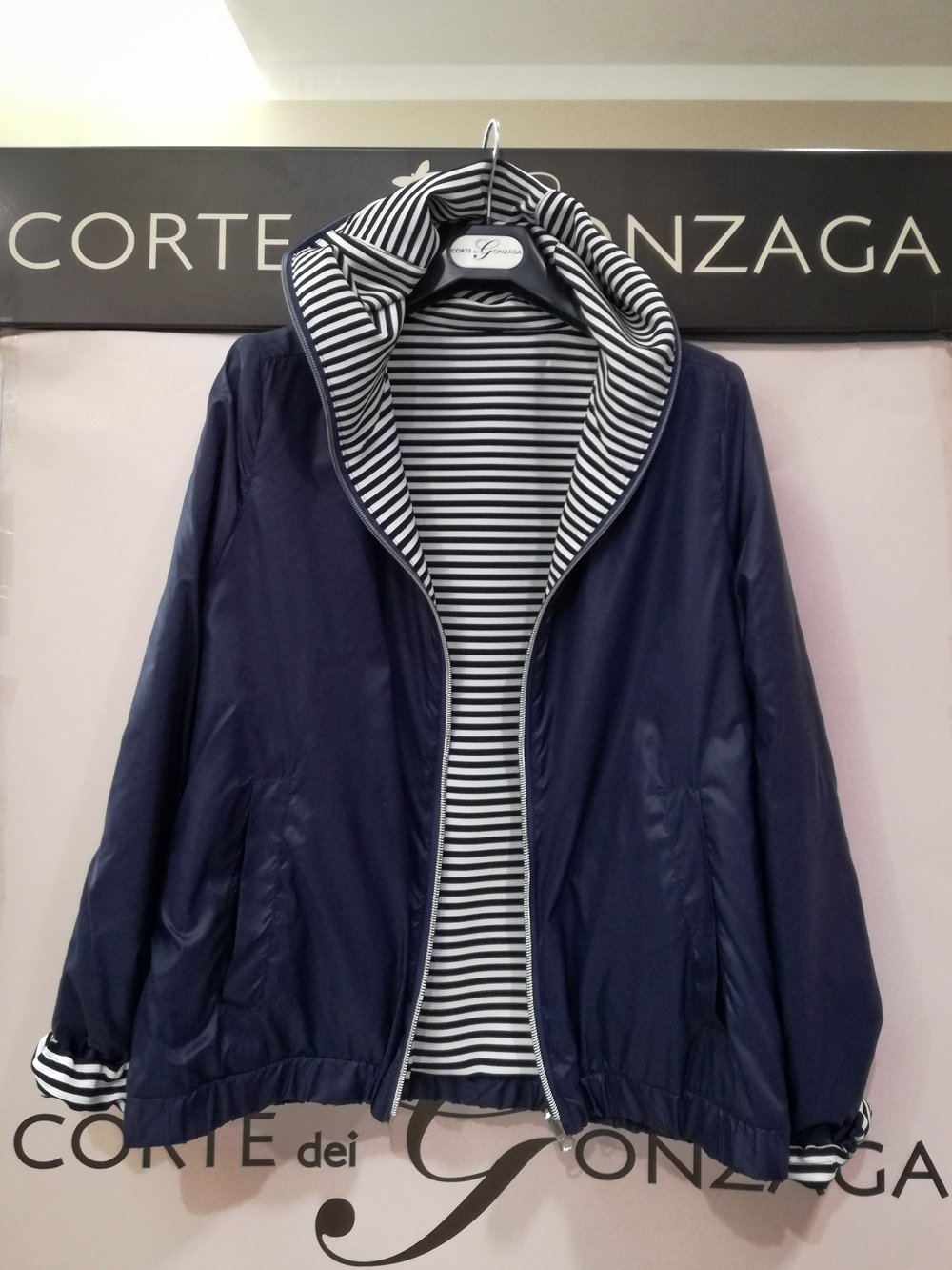 Offerta Giacca spolverino Corte dei Gonzaga - Abbigliamento donna - Corte  dei Gonzaga Aosta