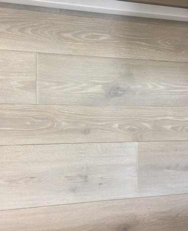 Parquet prefinito Rovere spazzolato 15x150/180/220x1600/1800/2000 -  Tavar