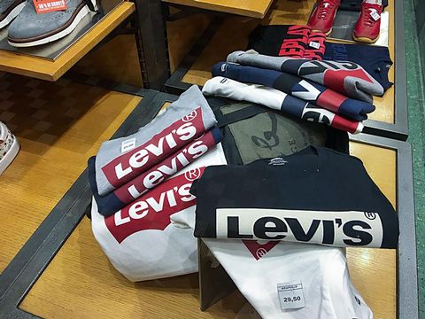 T-shirts Levi's