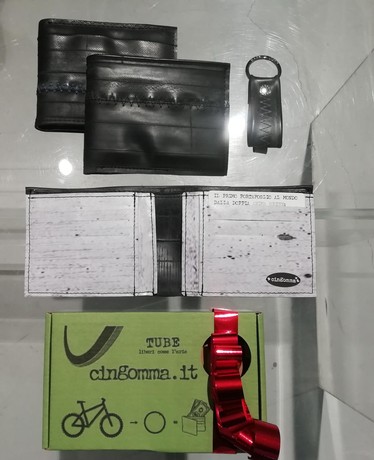 Portafoglio ™+ portachiavi Cingomma