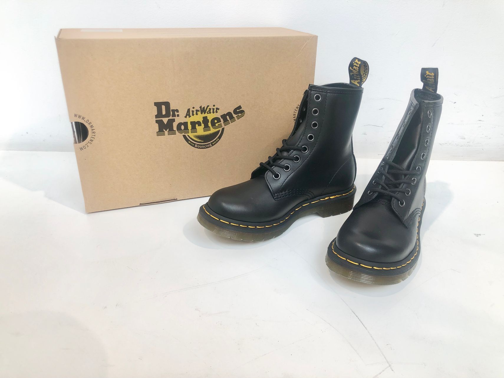 DR. MARTENS UOMO-DONNA 