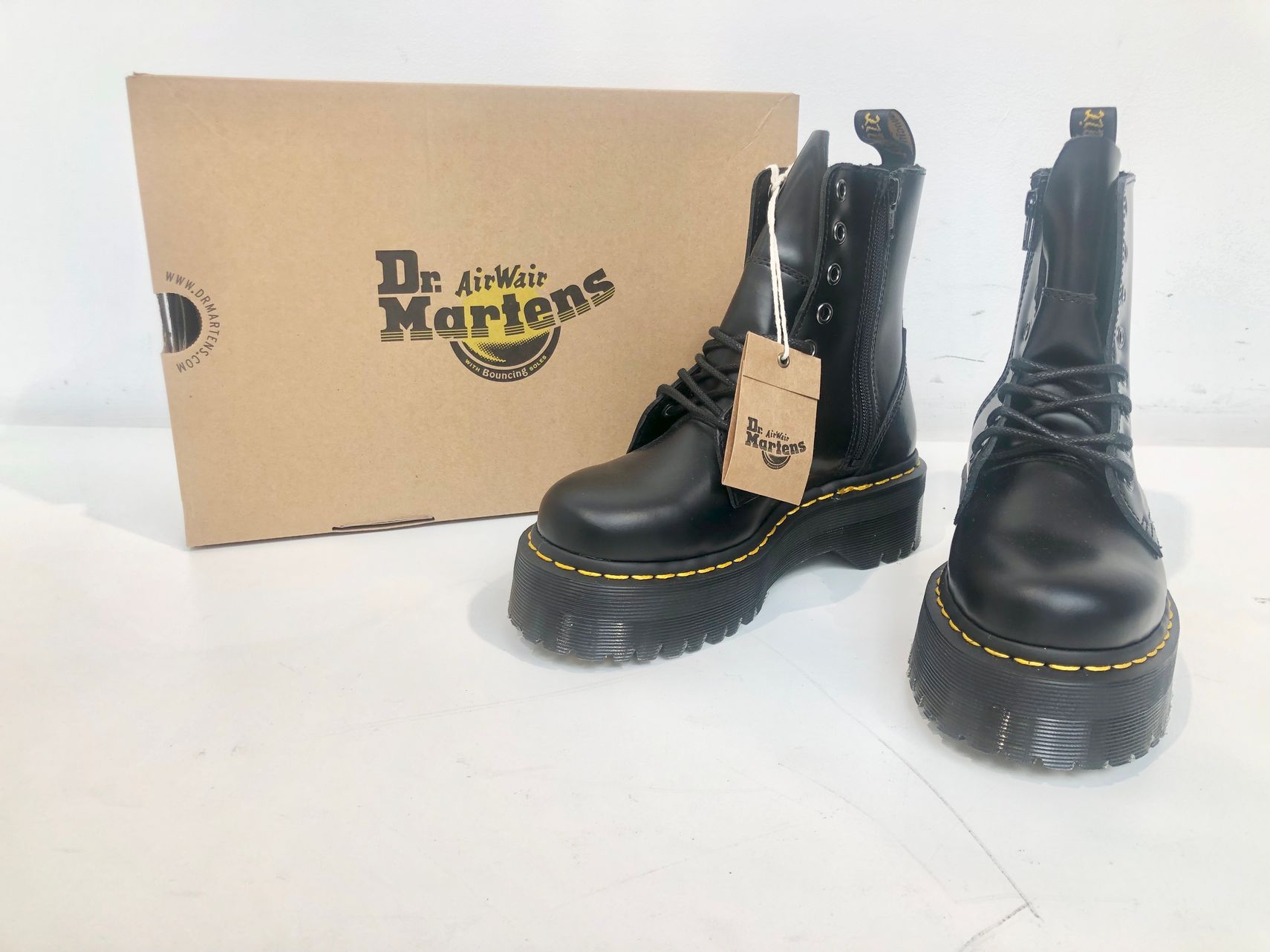 DR. MARTENS UOMO- DONNA 