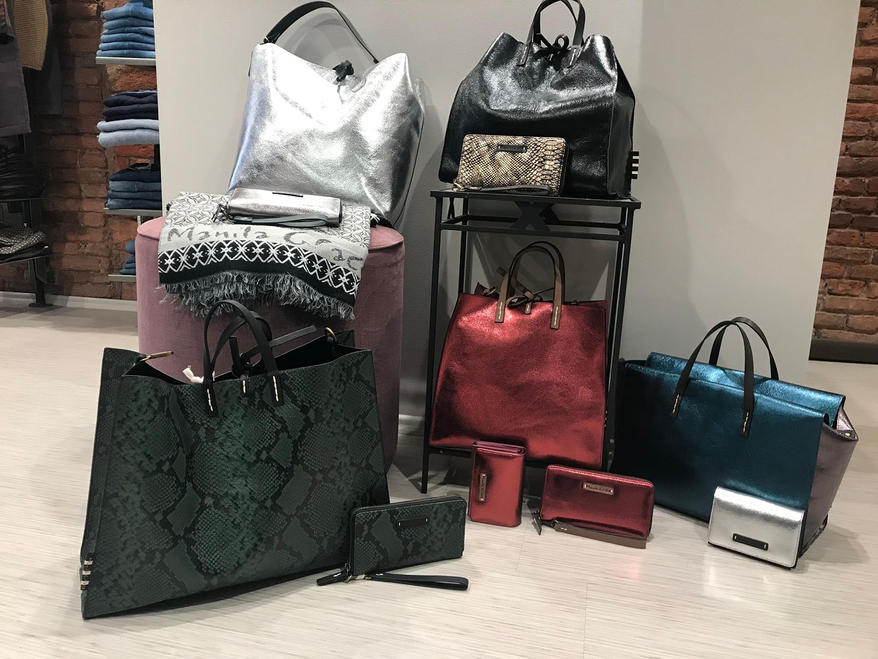 BLACK WEEK BAGS 