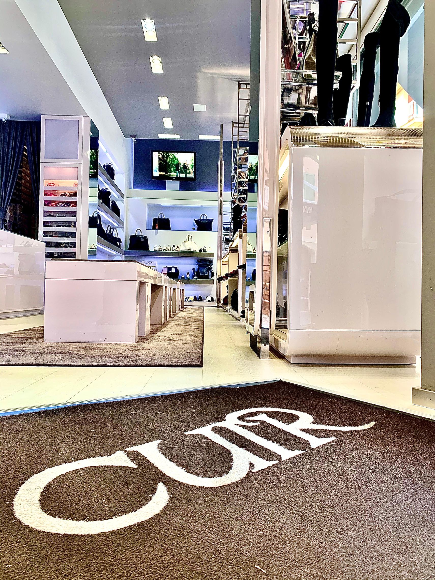 CUIR 